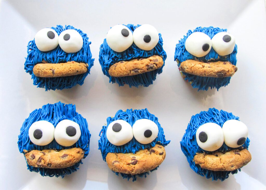 cookie monster cupcakes